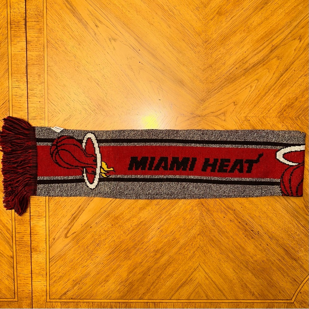 FOCO Miami Heat Scarf Red Black Gray Logo NBA